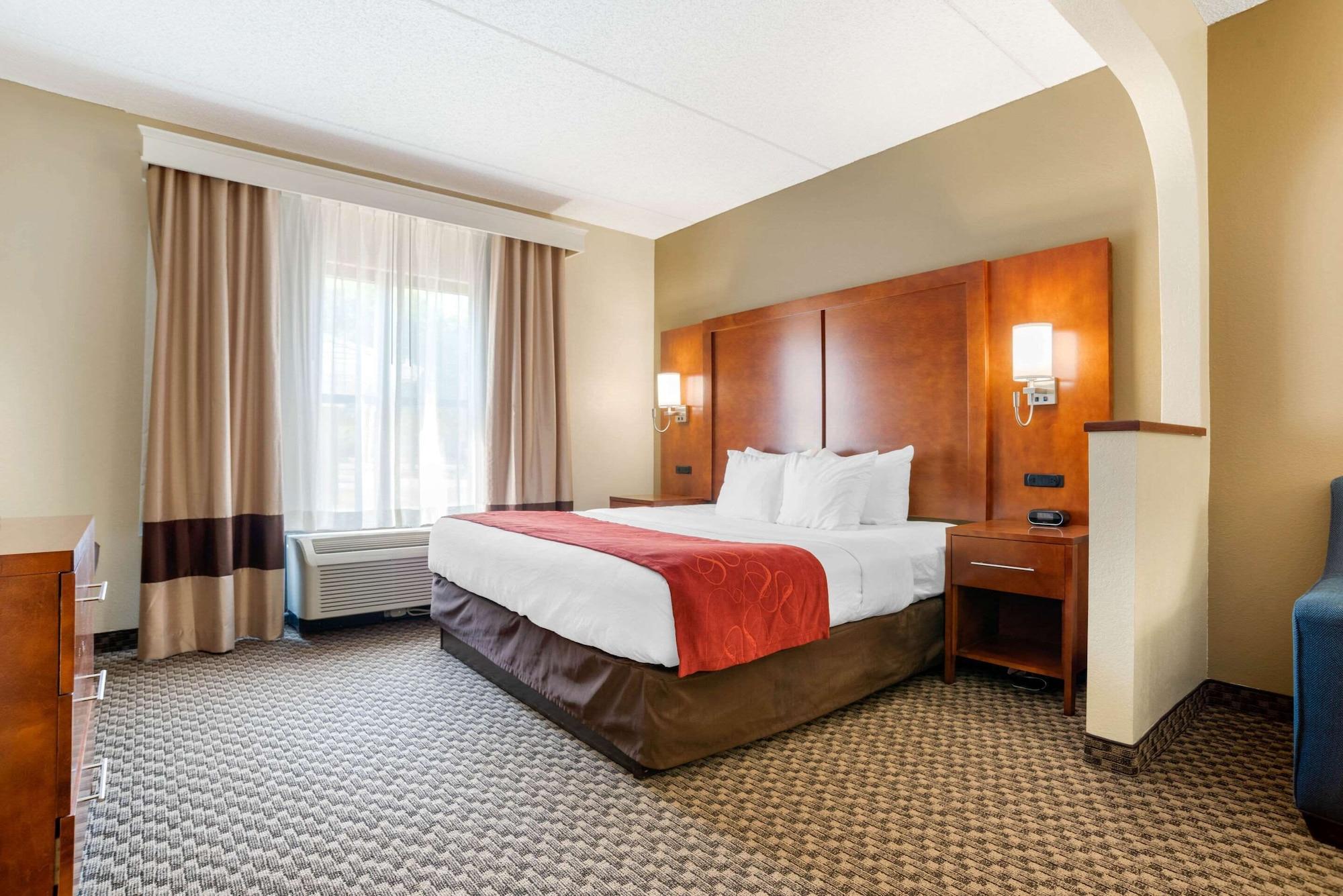 Comfort Suites Tallahassee Capitol - University Area Exterior foto
